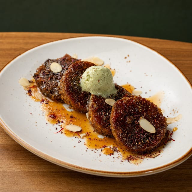 Sticky Date Pudding.